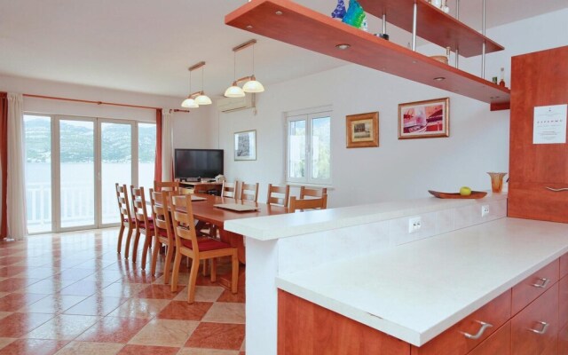 Amazing Apartment in Zrnovo With 3 Bedrooms and Wifi