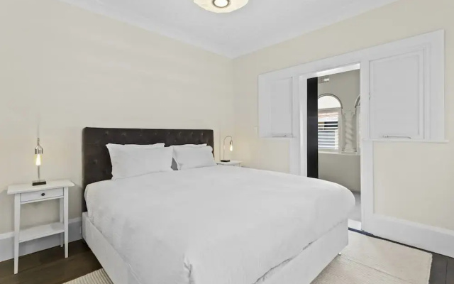 Comfy 2-bed Apartment With A/C Throughout
