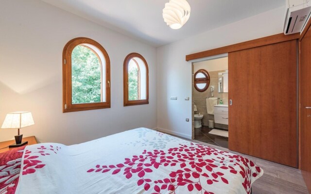Stunning Home in Vabriga With Wifi and 3 Bedrooms