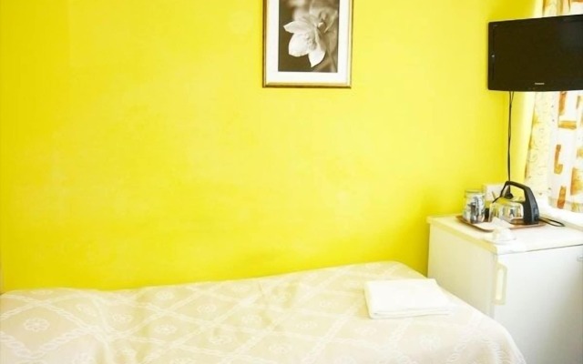 Acton Town Hotel