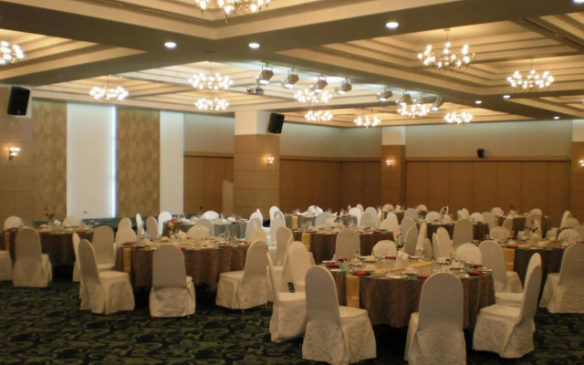Gumi Century Hotel