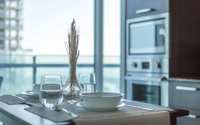 Noel Suites - York and Bremner