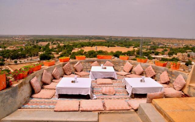 Deepak Hotel & Restaurant