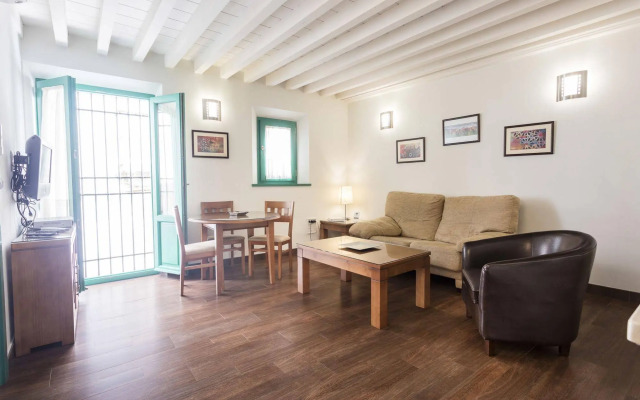 Laurel Suites