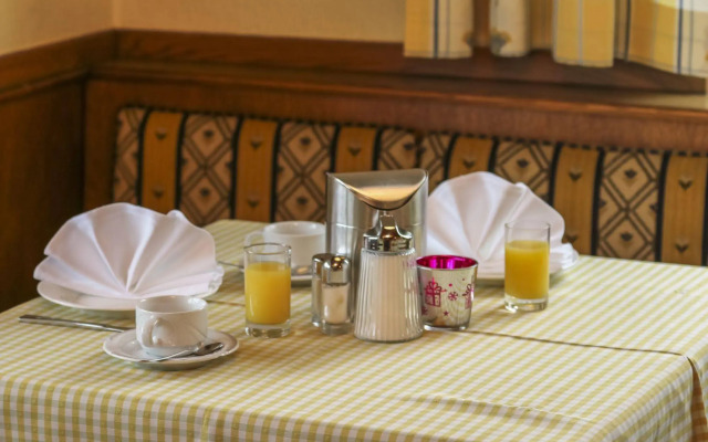 Alpenhotel Tauernstüberl