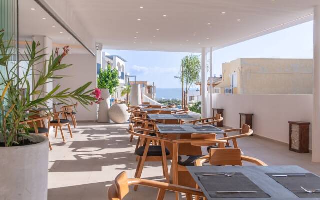 Mika Villas & Suites