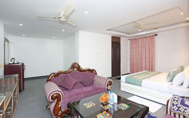 OYO 9855 Hotel Royal Suites
