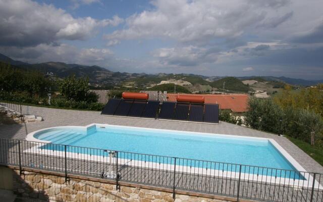 Timeless Villa in Cagli With Garden and Swimming Pool