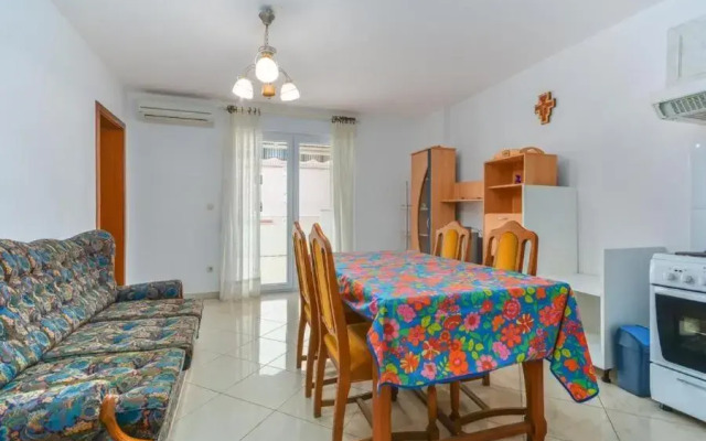 Apartments Ina