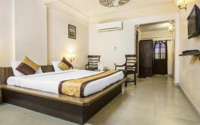 1 BR Guest house in C Scheme, Jaipur, by GuestHouser (20DA)