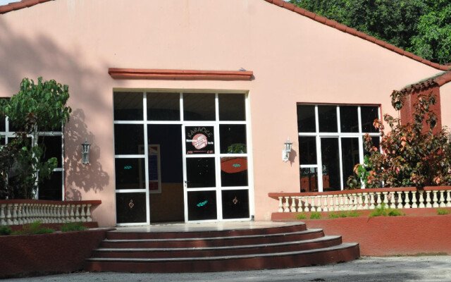 Villa Los Laureles