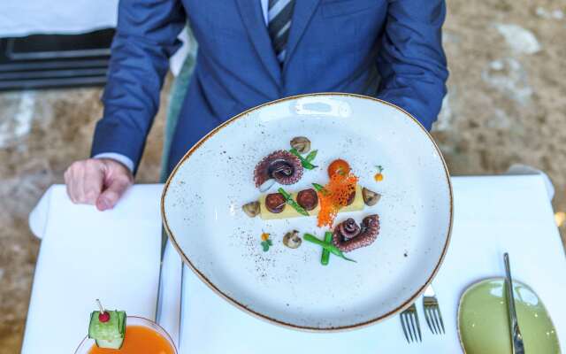 Radisson Collection Muscat, Hormuz Grand