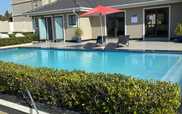 Moonpopson Luxury Apartments, Fourways, Sandton