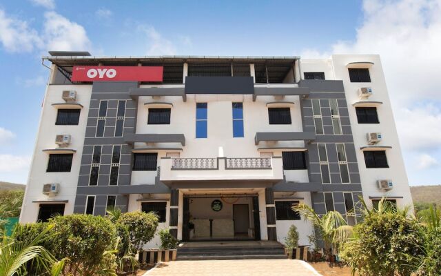 The Pearl Inn by OYO Rooms