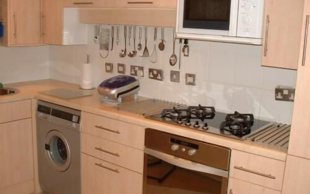 Earle House Serviced Apartments