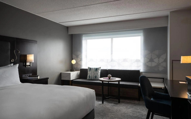 The Baronette Renaissance Detroit-Novi Hotel