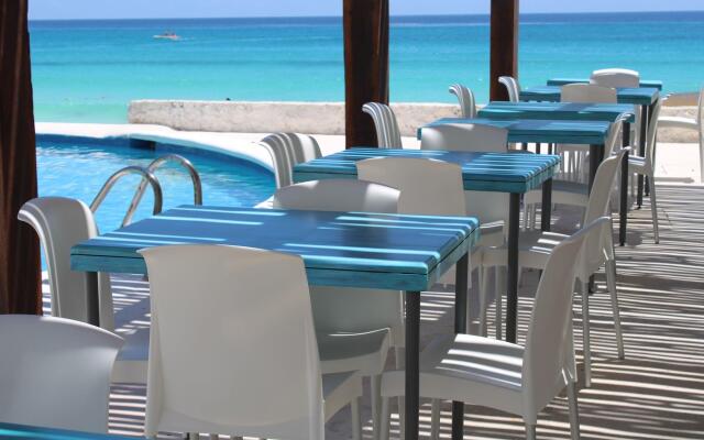 Cyan Cancun Resort & Spa