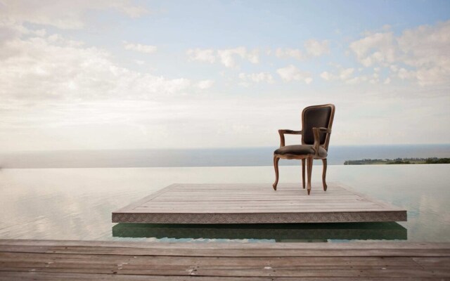 Palatial Wooden Villa, 4br, Lovina