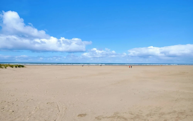 Seaside Vacation Rental: Walk to Beach & Downtown!