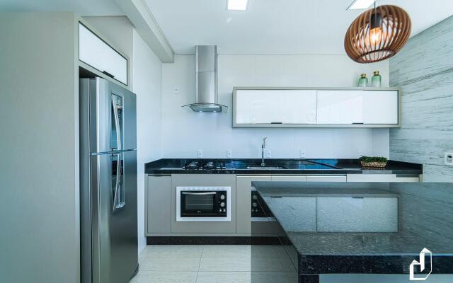 Cobertura duplex com piscina e 03 suítes