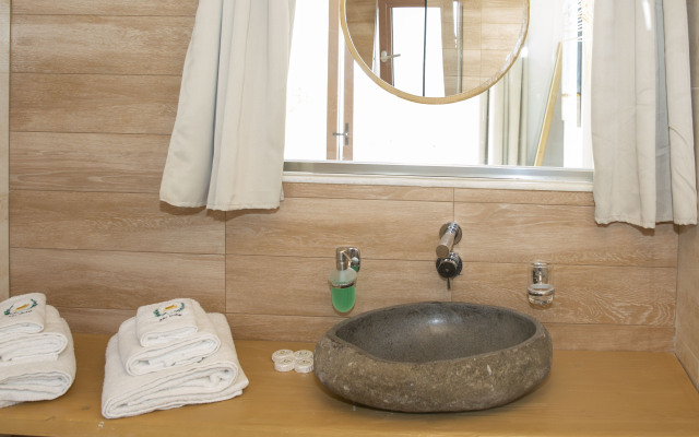 Alia Suites & Alia Beachfront Suites and Spa