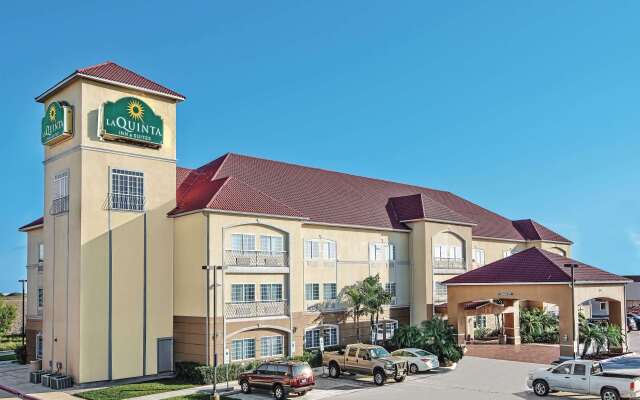 La Quinta Inn & Suites by Wyndham Mercedes