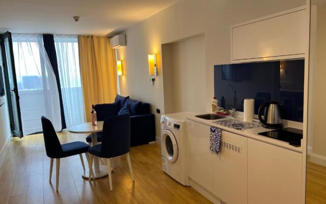 Orbi City apartment 40 этаж