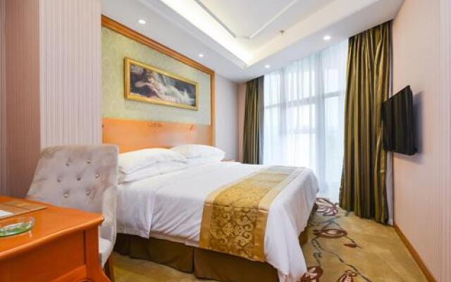 Vienna Hotel Nanjing Pukou Middle Puzhu Road Branch