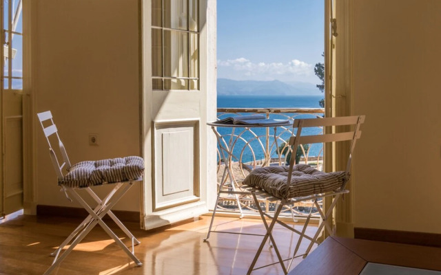 Luxury Seaview Apartment in the Heart of Old Town
