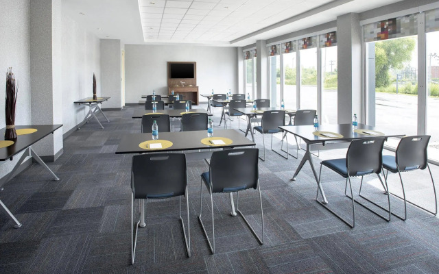 Aloft Buffalo Airport