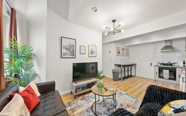Spacious City Apartment in Birmingham
