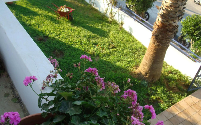 Philippos Studios & Apartments