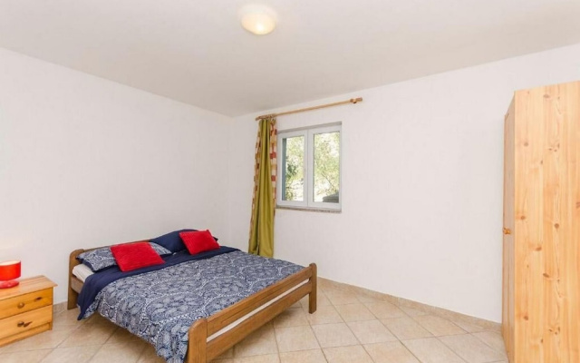 Apartments Mira