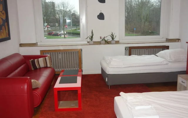 Tolstov-Hotels Large 3,5 Room Apartment