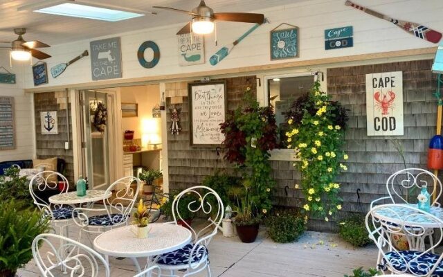 Eagle Wing Inn - Cape Cod