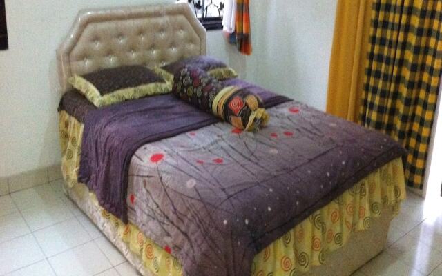 Villa Kota Bunga Dahlia