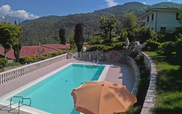 Appartamenti La Tartufaia Country house pool and relax By Gardadomusmea