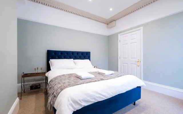 Charming 2BD Flat Cheltenham, Gloucestershire