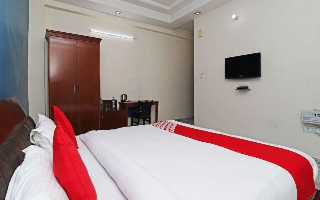 OYO 29008 Mannat Residency Hotel