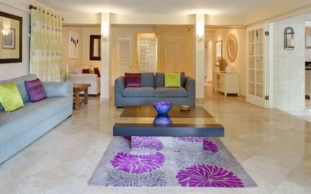 Villa Amberley House & Cottage