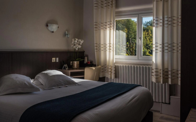 Hôtel CARRER Le Rhien