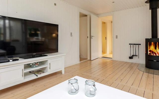 6 Person Holiday Home in Hals
