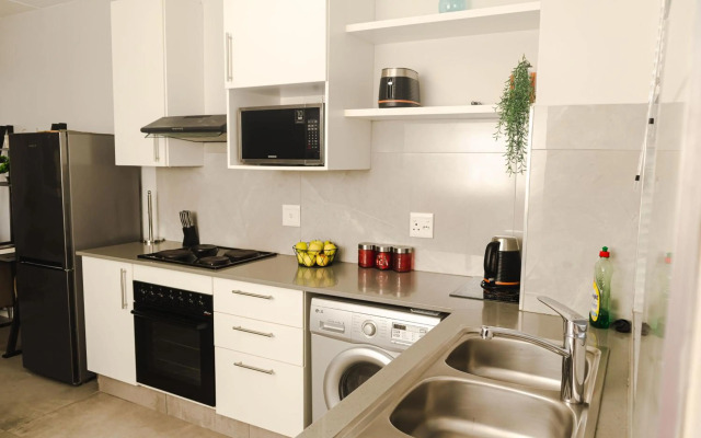 Modern 4 Sleeper Apartment