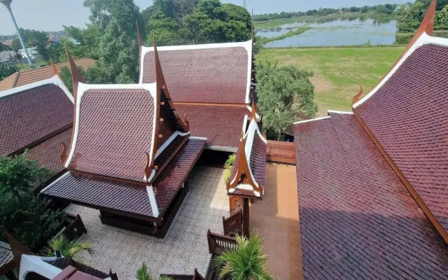 Ruenthai Ayutthaya Resort And Restaurant