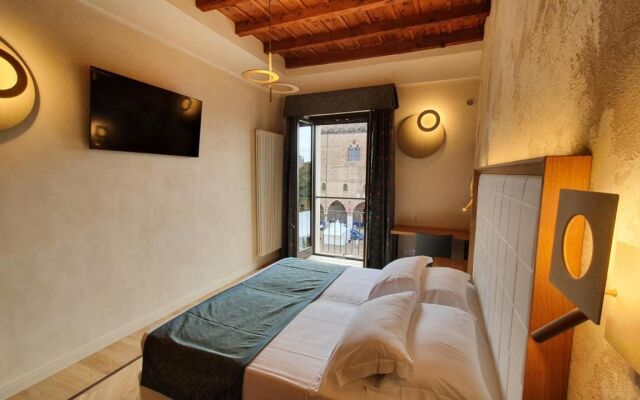 Ca' Uberti Palace Hotel , Mantegna Hotels