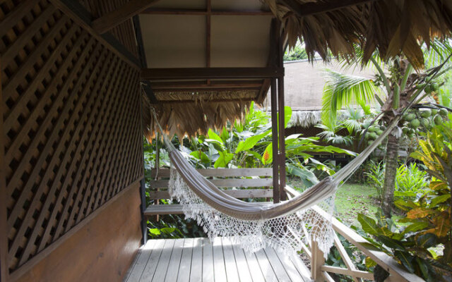 Azania Jungle House One or Two Bedroom with AC near the beach