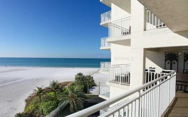 Jamaica Royale 502 - 2 Br Condo