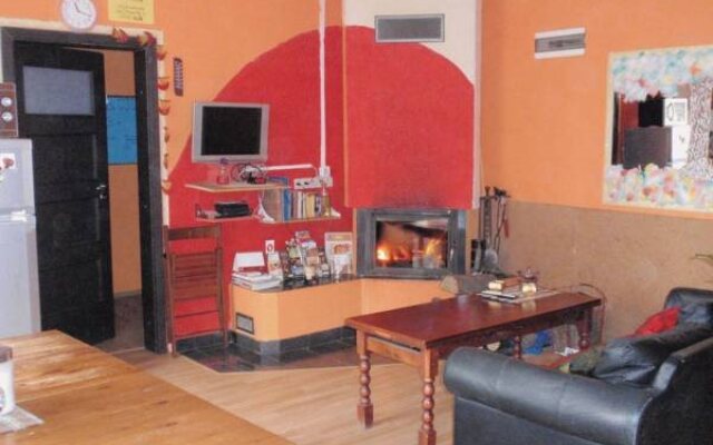 Honey Hostel
