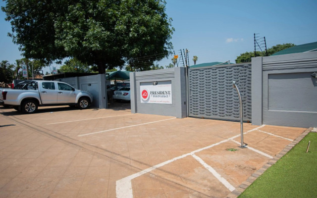 President Guest Lodge