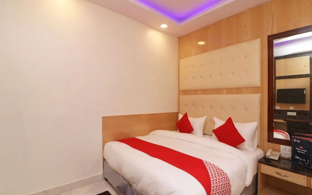 OYO Check In Room Near Gurudwara Shri Bangla Sahib